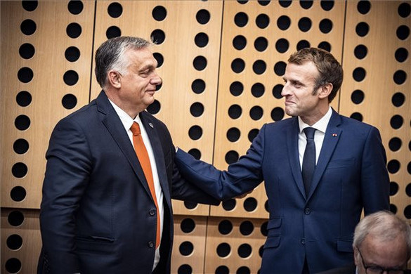 Orbán Viktor a francia államfővel tárgyalt