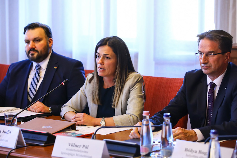 Varga Judit igazságügyi miniszter éves meghallgatása