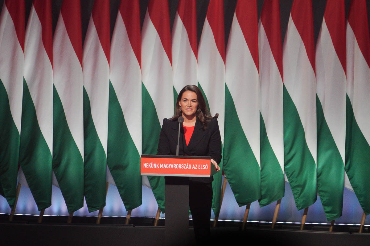 Novák Katalin családokért felelős tárca nélküli miniszter, a Fidesz leköszönő alelnöke beszédet mond a Fidesz 29. tisztújító kongresszusán Budapesten, a Hungexpón 2021. november 14-én