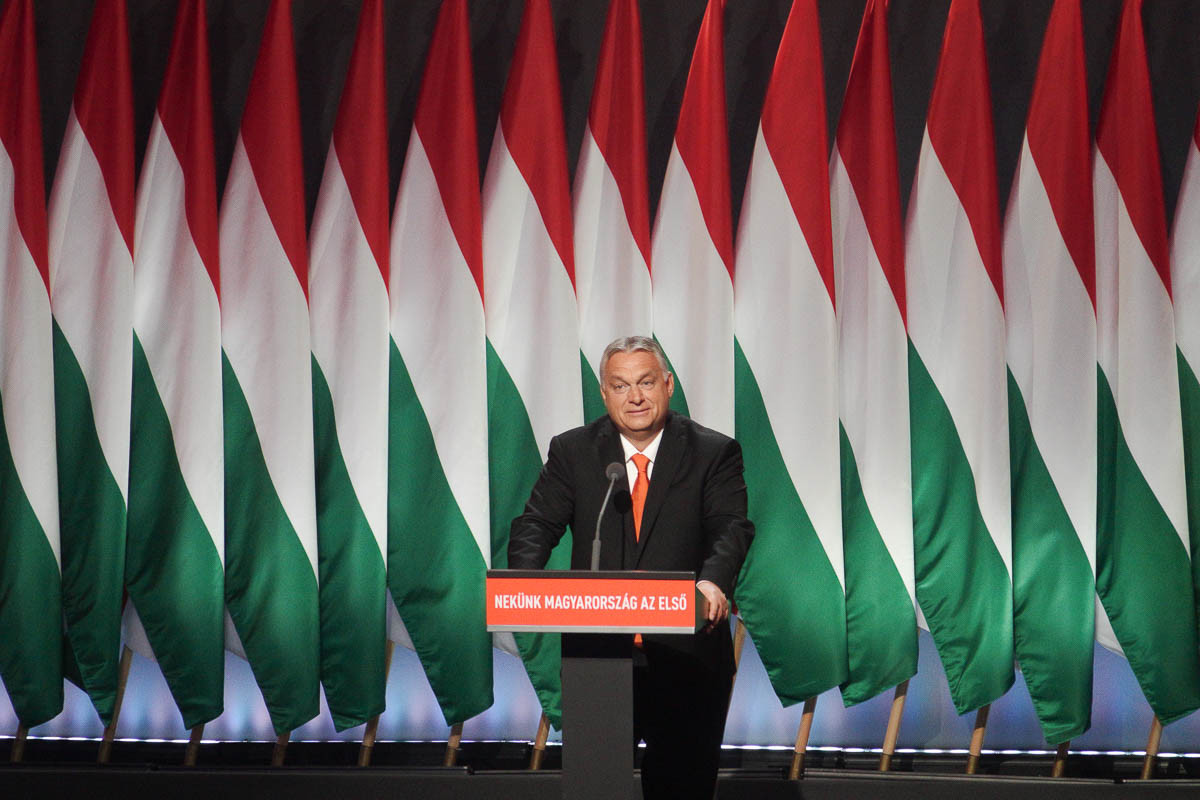 Orbán Viktor, a Fidesz újraválasztott elnöke, miniszterelnök a Fidesz 29. tisztújító kongresszusán Budapesten, a Hungexpón 2021. november 14-én
