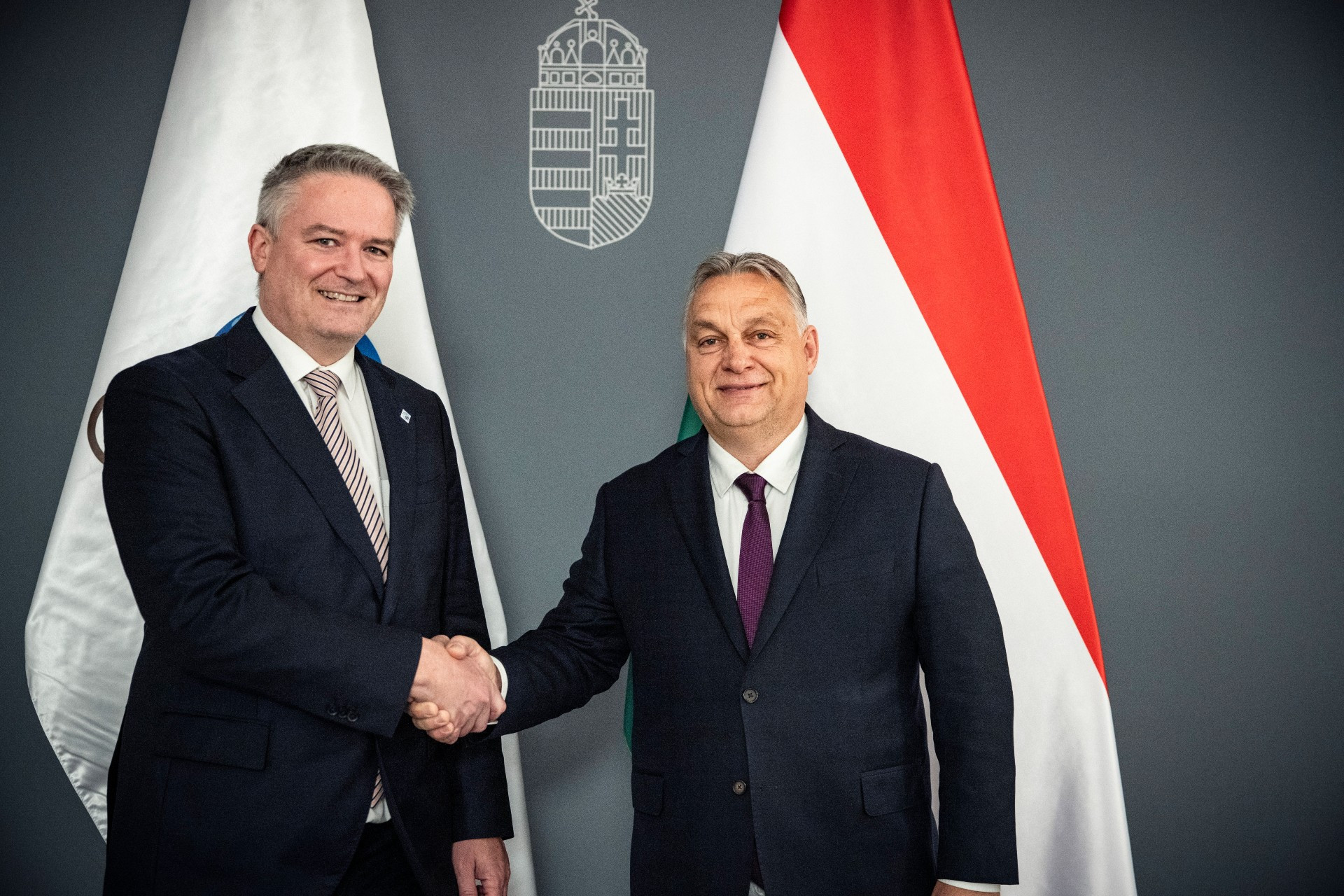 A Miniszterelnöki Sajtóiroda által közreadott képen Orbán Viktor kormányfő (j) fogadja Mathias Cormannt, a Gazdasági Együttműködési és Fejlesztési Szervezet (OECD) főtitkárát a Karmelita kolostorban 2021. november 29-én