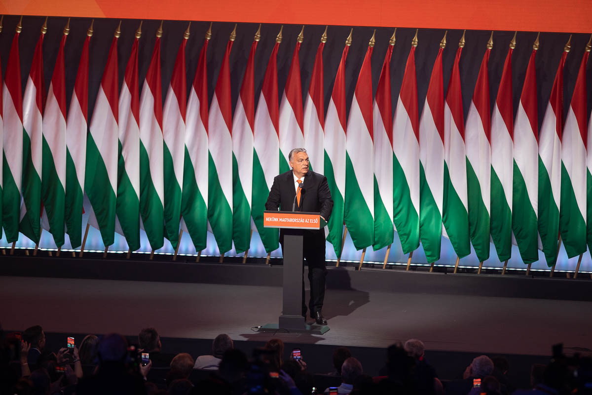 Fotó: MH/Katona László Orbán Viktor, a Fidesz újraválasztott elnöke, miniszterelnök a Fidesz 29. tisztújító kongresszusán Budapesten, a Hungexpón 2021. november 14-én