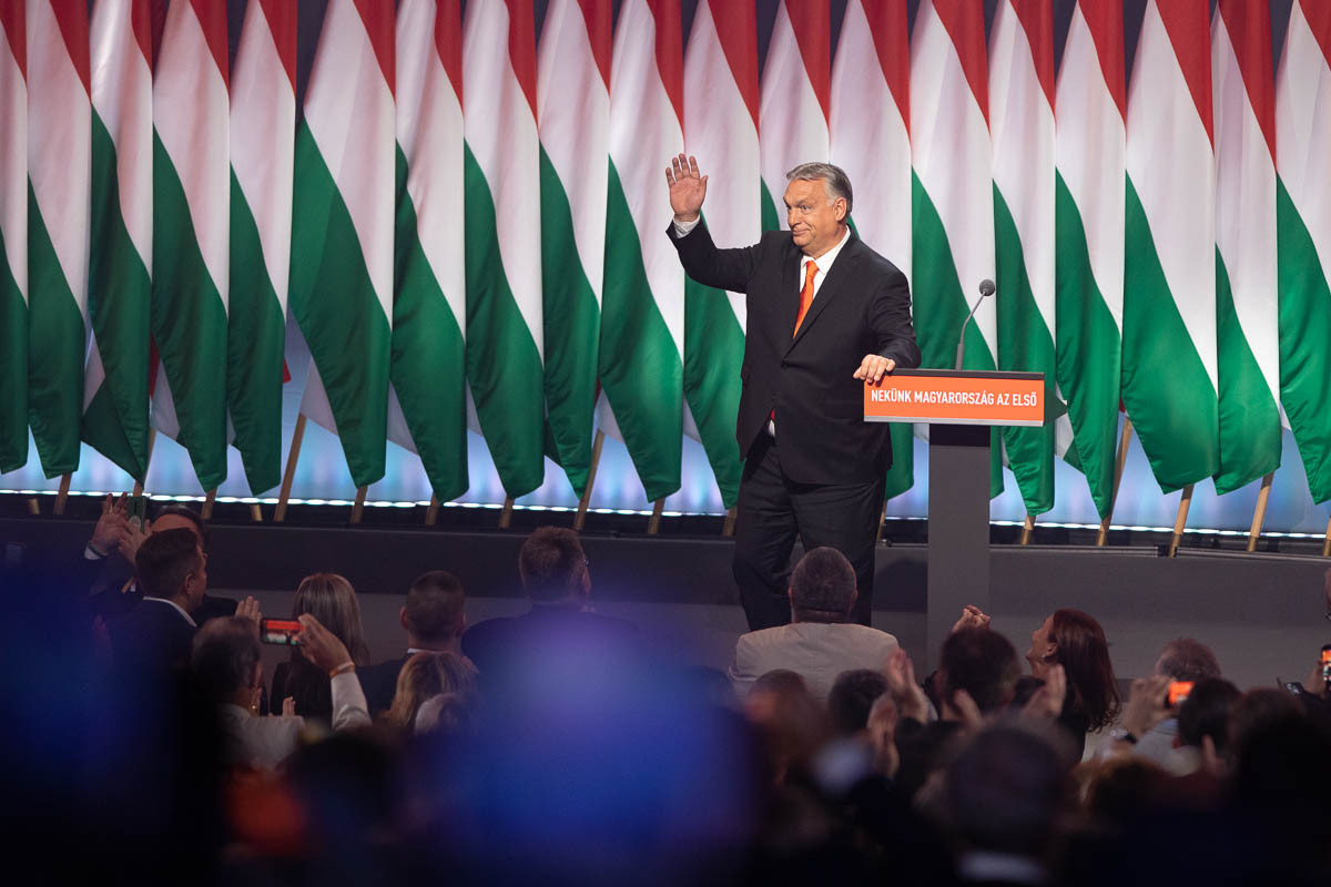 Fotó: MH/Katona László Orbán Viktor, a Fidesz újraválasztott elnöke, miniszterelnök a Fidesz 29. tisztújító kongresszusán Budapesten, a Hungexpón 2021. november 14-én