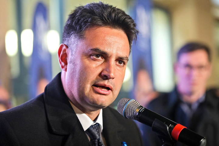 Fidesz: A baloldal fejezze be a magyar emberek sértegetését!