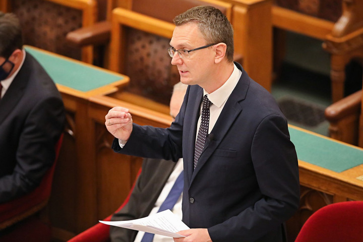 Fotó: MH/Purger Tamás Erőltetetten próbál újabb köteles beszédet kreálni a baloldal