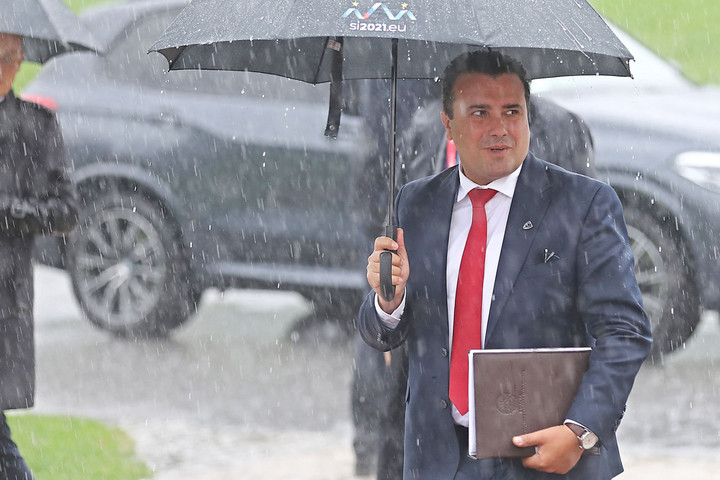 Fotó: AFP/Ales Beno Kapaszkodik a hatalomba az észak-macedón baloldal