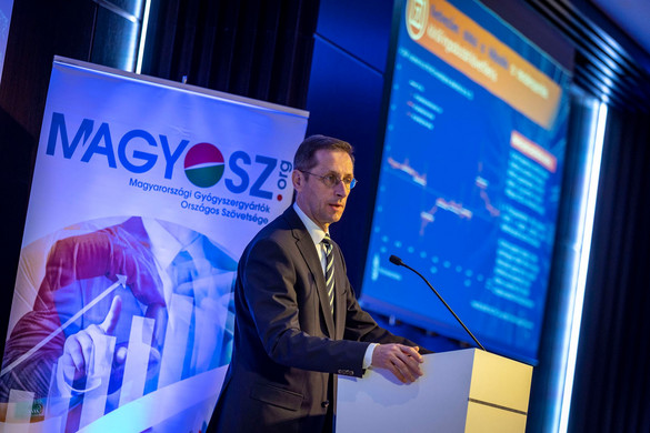 A gyógyszeriparnak kulcsszerepe van a gazdaság újraindításában