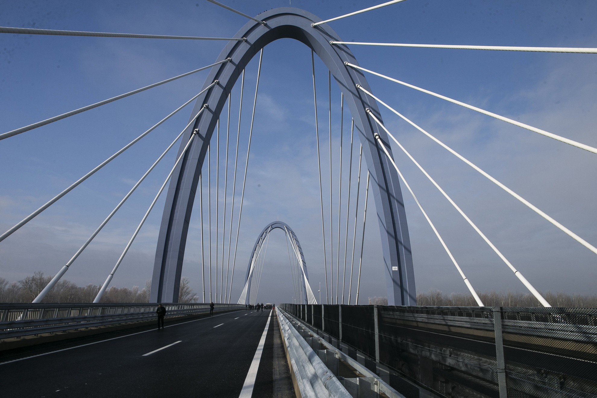 Az új tiszaugi Tisza-híd az átadás napján