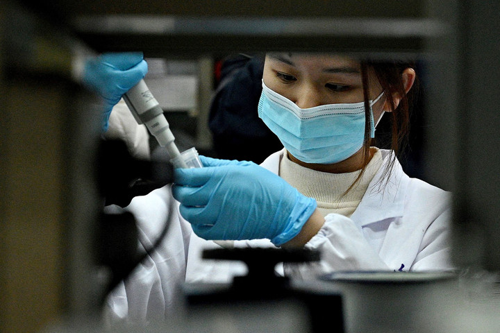 Új, állatról emberre terjedő vírus fertőz Kínában