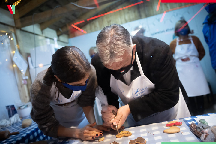 Fotó: Facebook/Orbán Viktor Orbán Viktor: Adni jó!