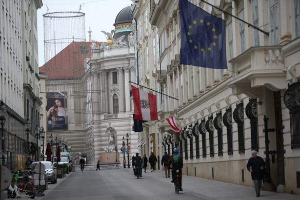 Ausztriában a beoltottak számára megszűnt az egészségügyi zárlat