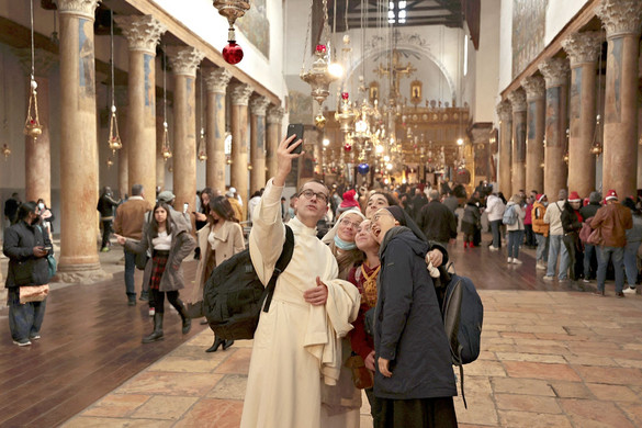 Százhúszezer keresztény zarándokot és turistát várnak karácsonyra Betlehembe