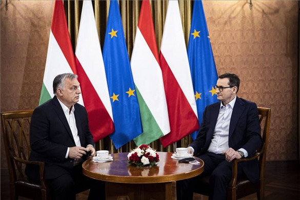 Morawiecki is gratulált Orbán Viktornak