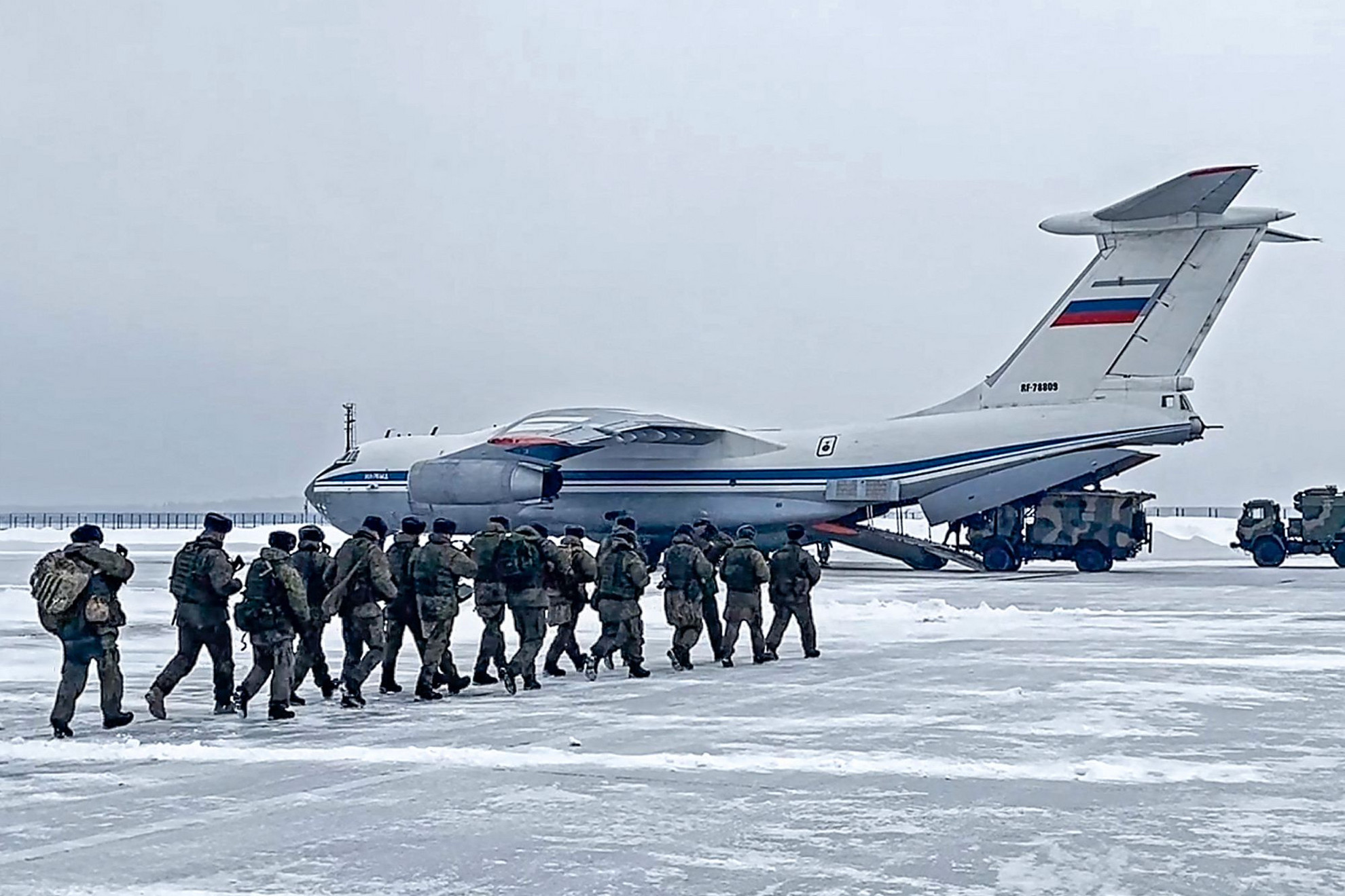 Fotó: AFP/Russian Defence Ministry/H Oroszország légideszantcsapatokat küldött Kazahsztánba, hogy segítse a rend helyreállítását