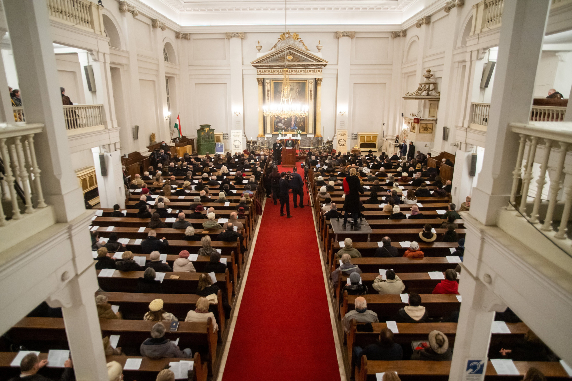 Az ökumenikus imahét megnyitója a Deák téri evangélikus templomban