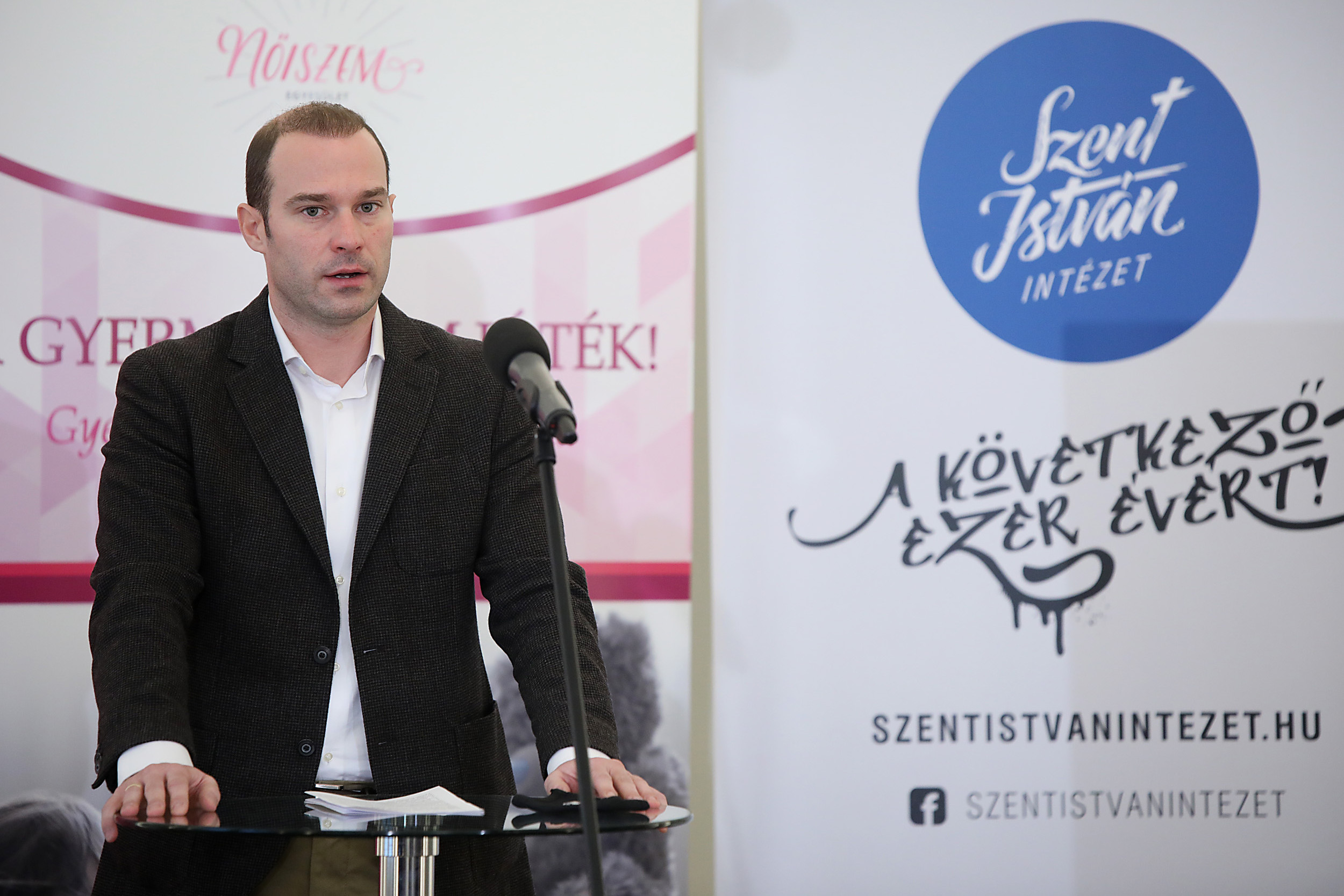 Józansággal kell gátat szabni a genderlobbinak