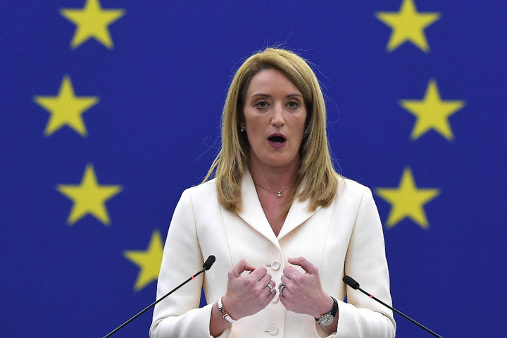 Gender-és LMBTQ-lobbit, illegális migrációt támogató elnököt választott az EP