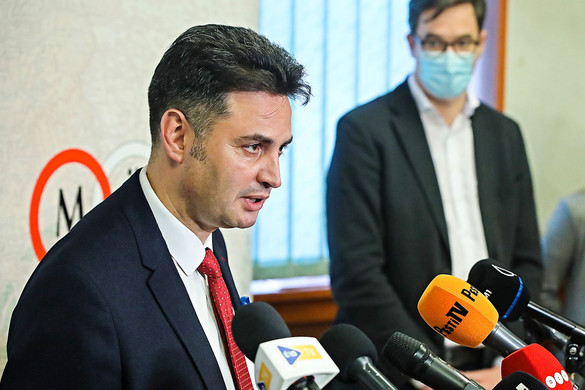 Újabb törésvonalak a szivárványkoalícióban