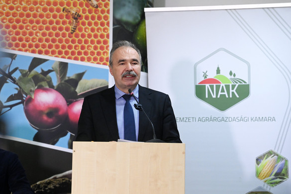 AM: az új agrártámogatási rendszer ösztönzi az értékes területek megőrzését