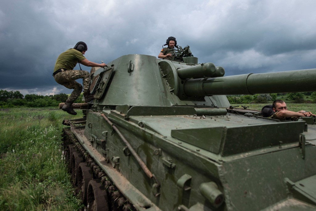 Ukrán tank szolgálatban: több helyen visszaverték az orosz támadásokat