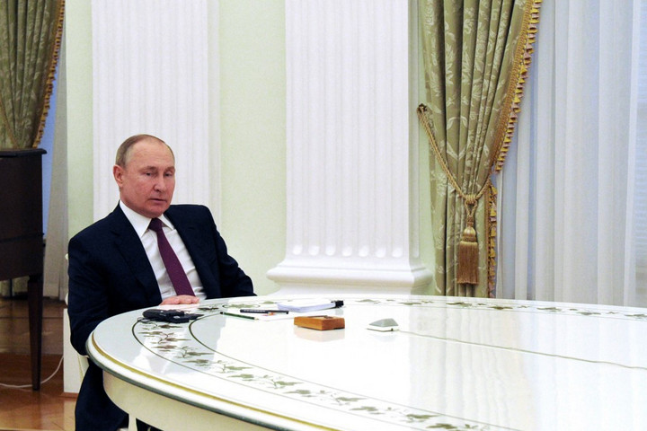 Putyin: Moszkva kész a bizalomerősítésről tárgyalni Washingtonnal és a NATO-val