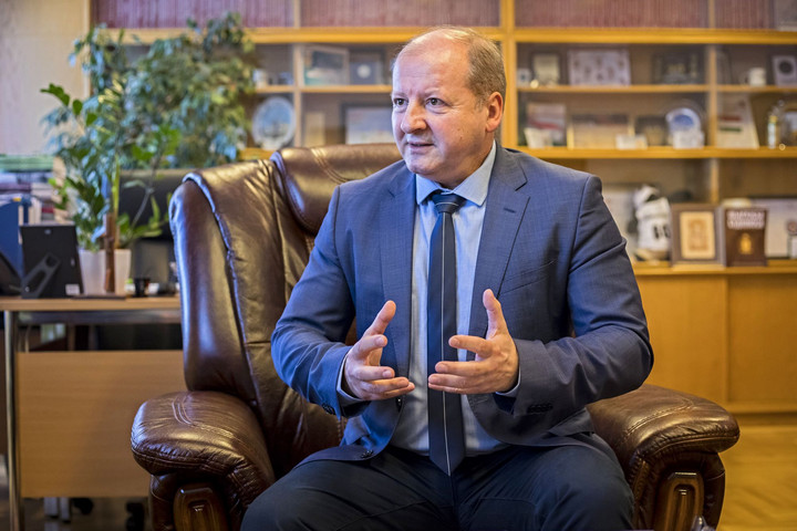 Fotó: MH/Purger Tamás Újbudán is csupán megszorításokra futja a baloldaltól