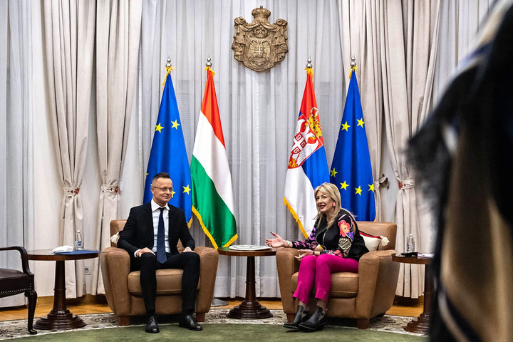 Hadakozás helyett stratégiai szövetség