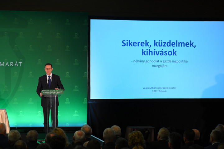 Varga Mihály: A magas inflációhoz magas gazdasági növekedés társul