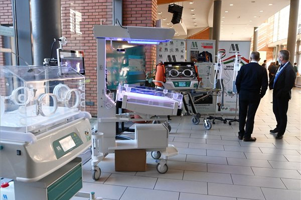 Fotó: MTI/Bruzák Noémi Csalás: újabb 17 embert fogtak el az orvosi segédeszközökkel kapcsolatos ügyben