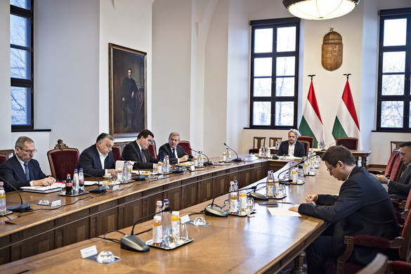 A kormány április 30-ig meghosszabbította az élelmiszerárstopot