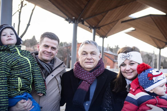 Orbán Viktor: Nekünk a család az első!