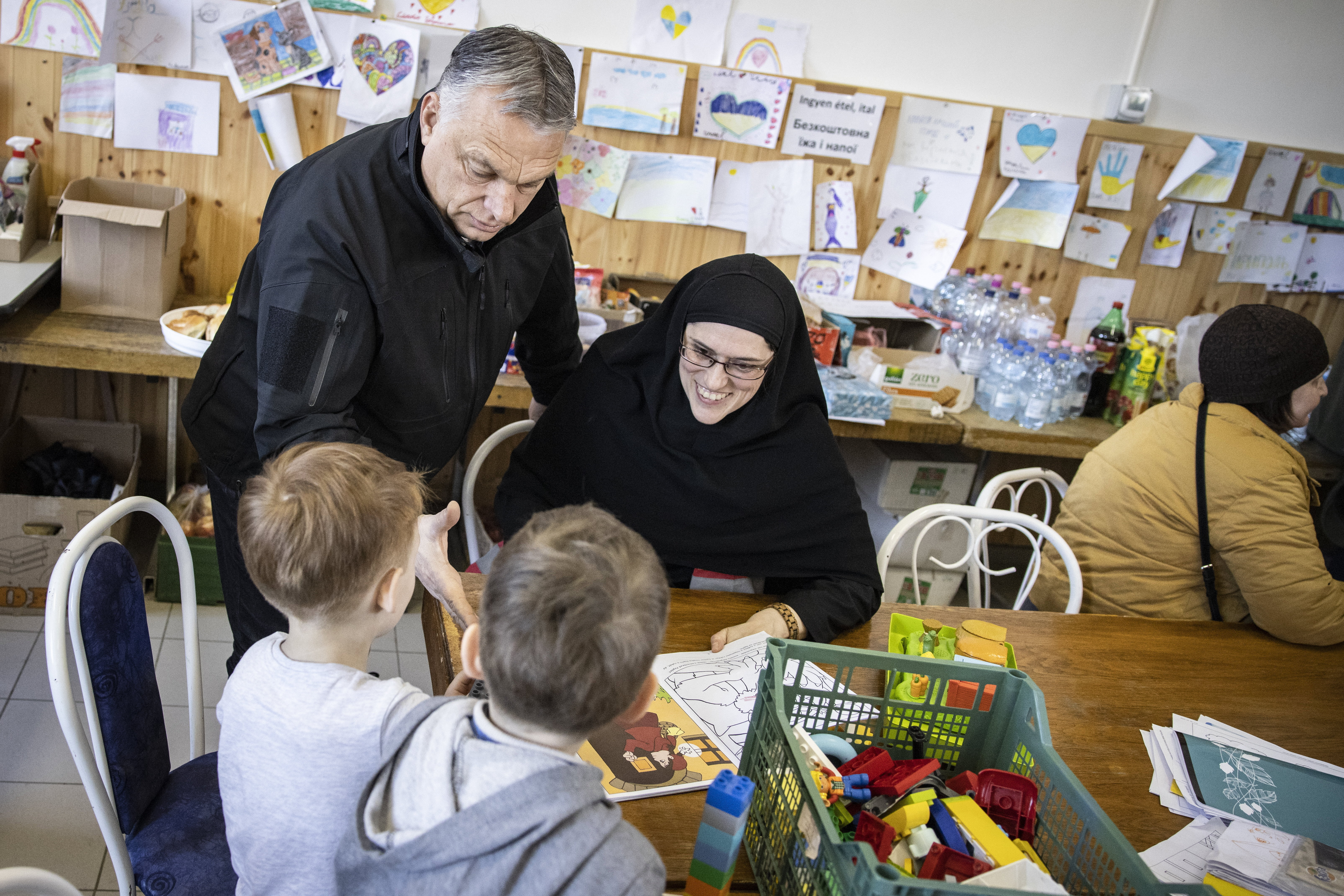 A világ legelső Orbán Viktor fotó galériája, nincs még egy ilyen