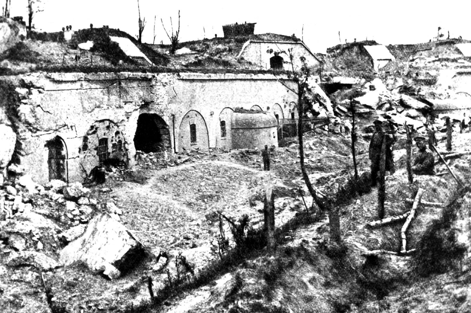 Az egyik északi erőd támadás után, 1915-ben