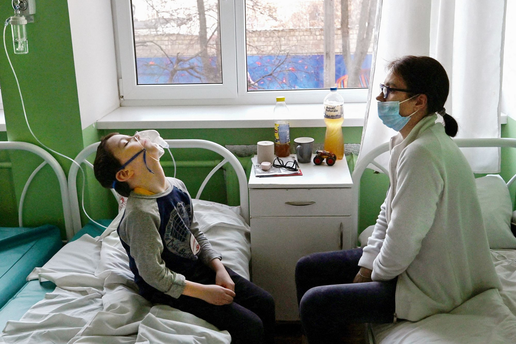 Ukrajnában kevés az oxigén a covidos betegeknek