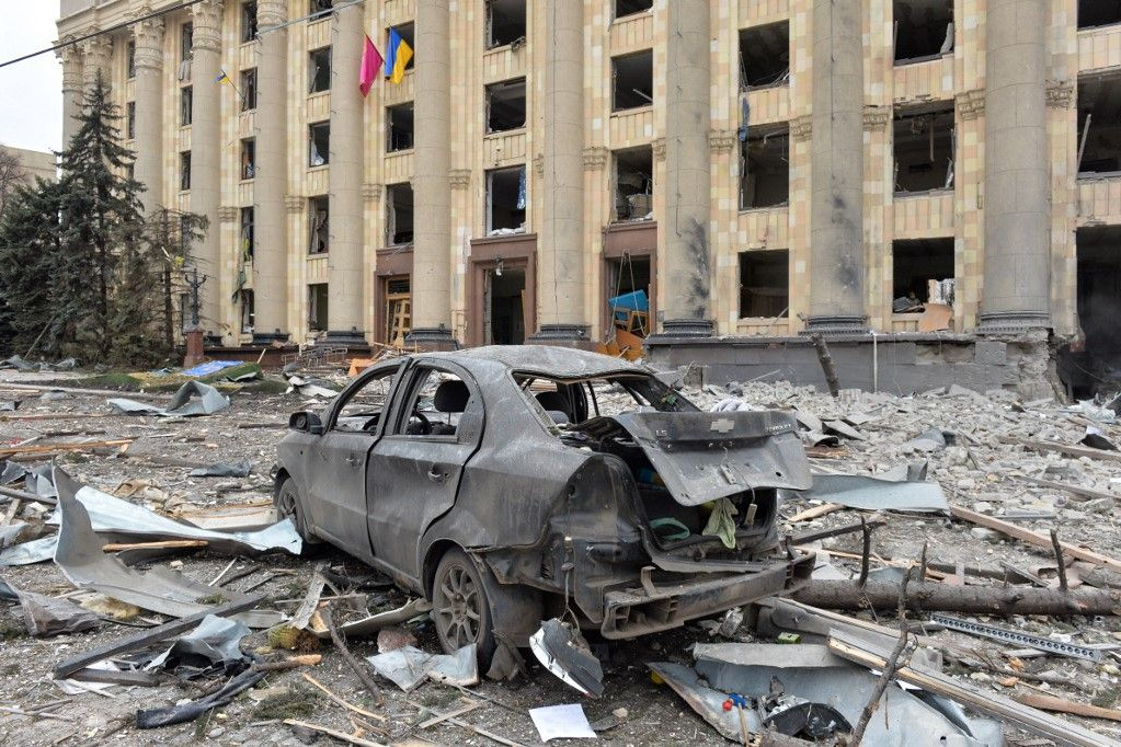 Az orosz lövegek megsemmisítették a harkivi városházát
