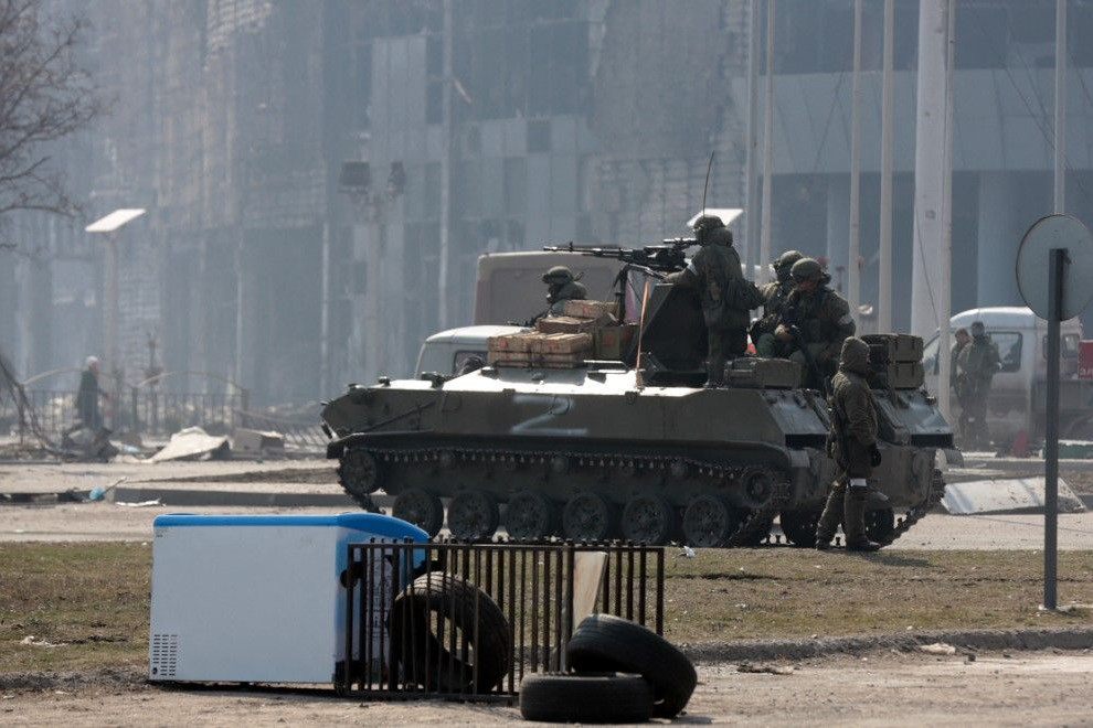 A „népi milícia” harckocsija Mariupolban
