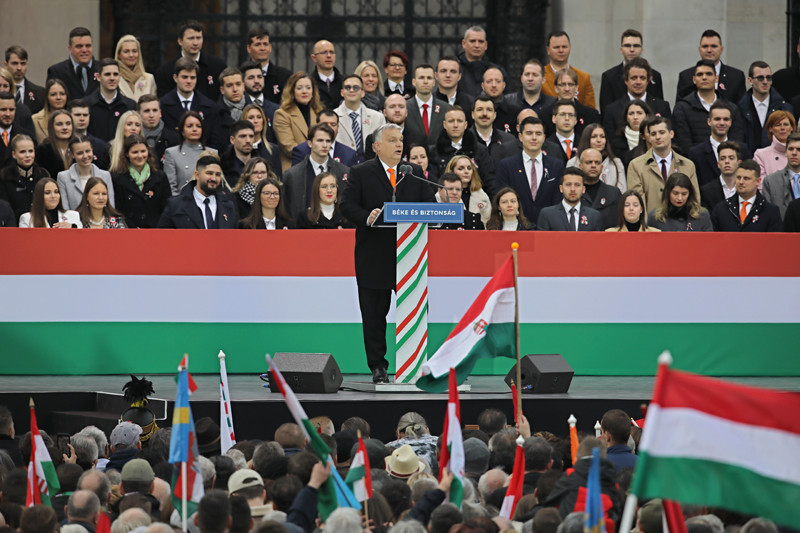 Orbán Viktor miniszterelnök beszédet mond a Kossuth téren rendezett állami díszünnepségen az 1848-49-es forradalom és szabadságharc kitörésének évfordulóján, 2022. március 15-én