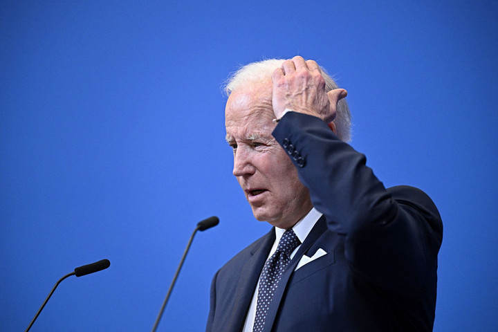 Joe Biden miatt magyarázkodnak a nyugati vezetők