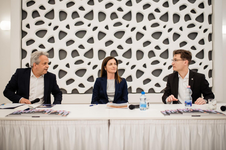 Fotó: Facebook / Varga Judit Varga Judit: Teljes gőzzel előre!