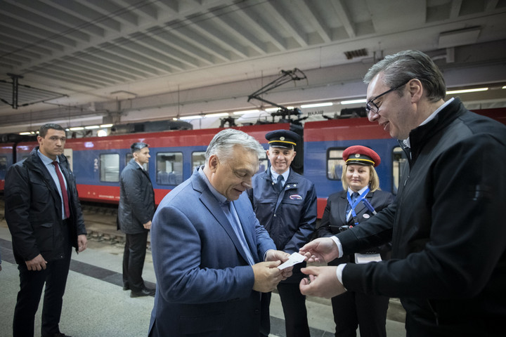 Fotó: MTI/Miniszterelnöki Sajtóiroda/Benko Vivien Cher Orbán Viktor díszvacsorán fogadja a szerb államfőt