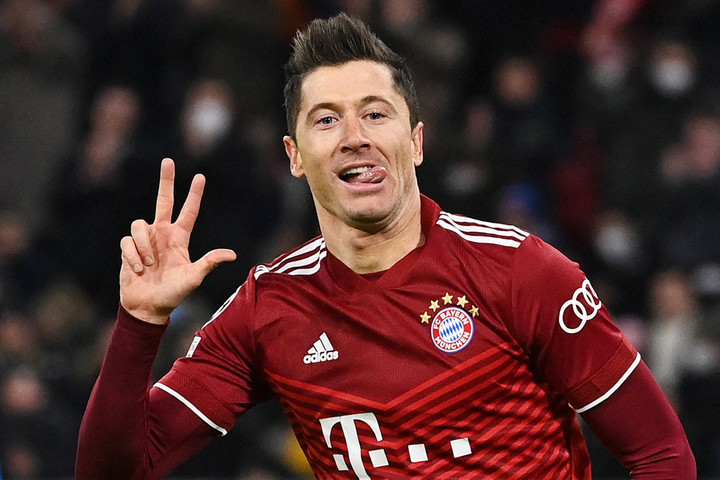 Lewandowski rekordgyors mesterhármasa