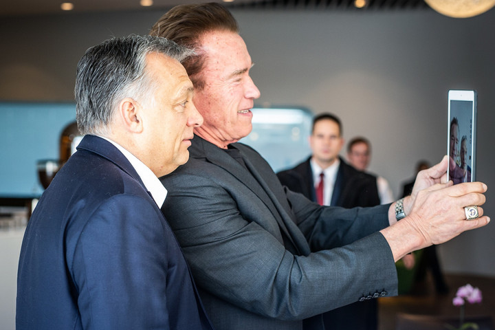 Fotó: Facebook/Orbán Viktor Orbán Viktor: Harcoljunk Terminátorként!
