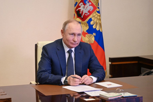 Putyin: Fel kell gyorsítani a rubelalapú elszámolásra való átállást