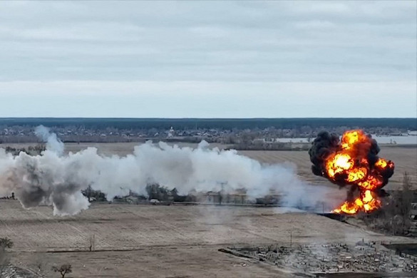 Az orosz hadsereg nagy földalatti rakéta- és lőszerraktárakat rombolt le