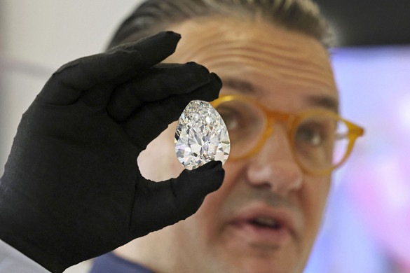 Hatalmas fehér gyémánt vár új gazdára a Christie’s árverésén