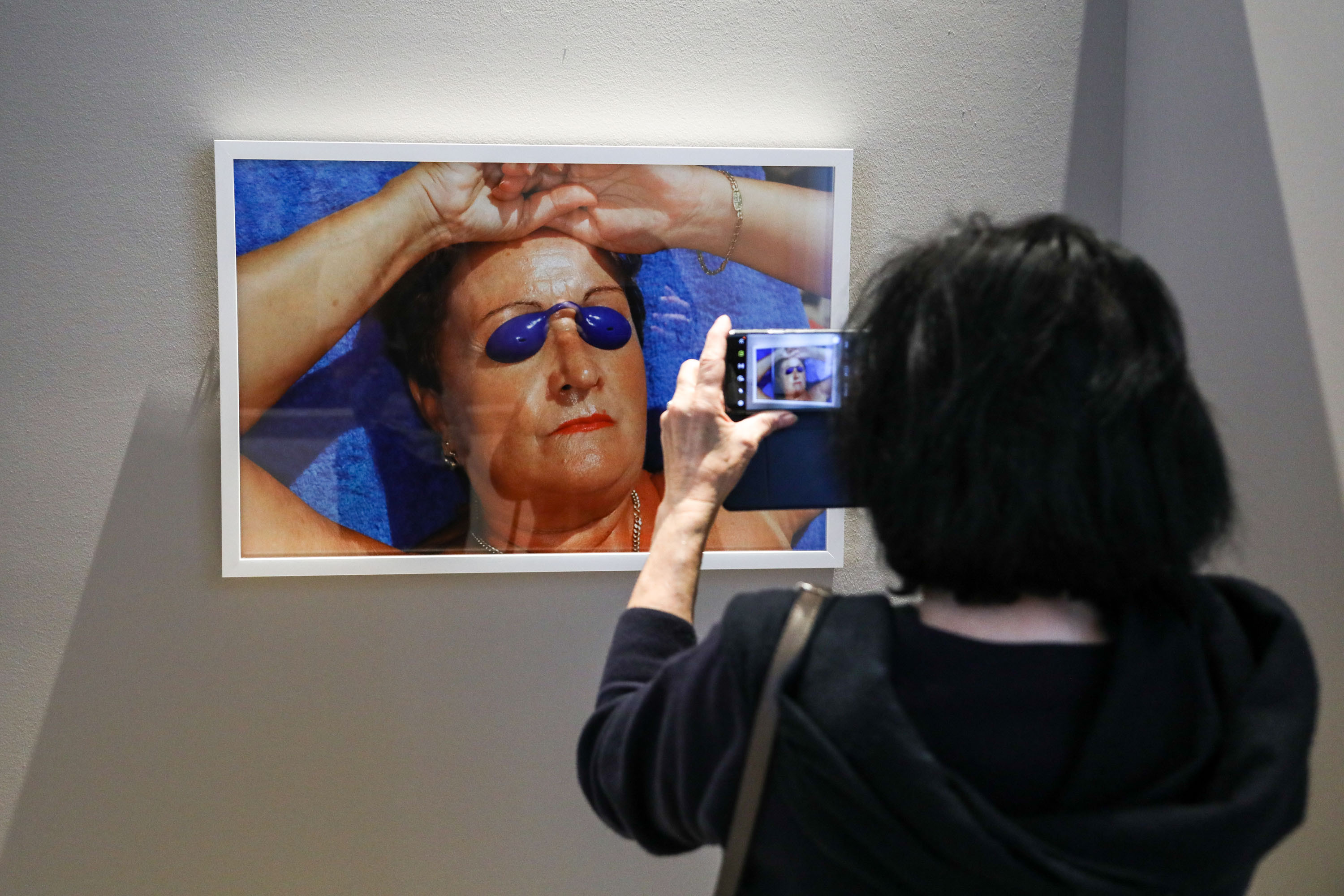 Martin Parr tárlata nyitja a Budapest FotóFesztivált a Műcsarnokban