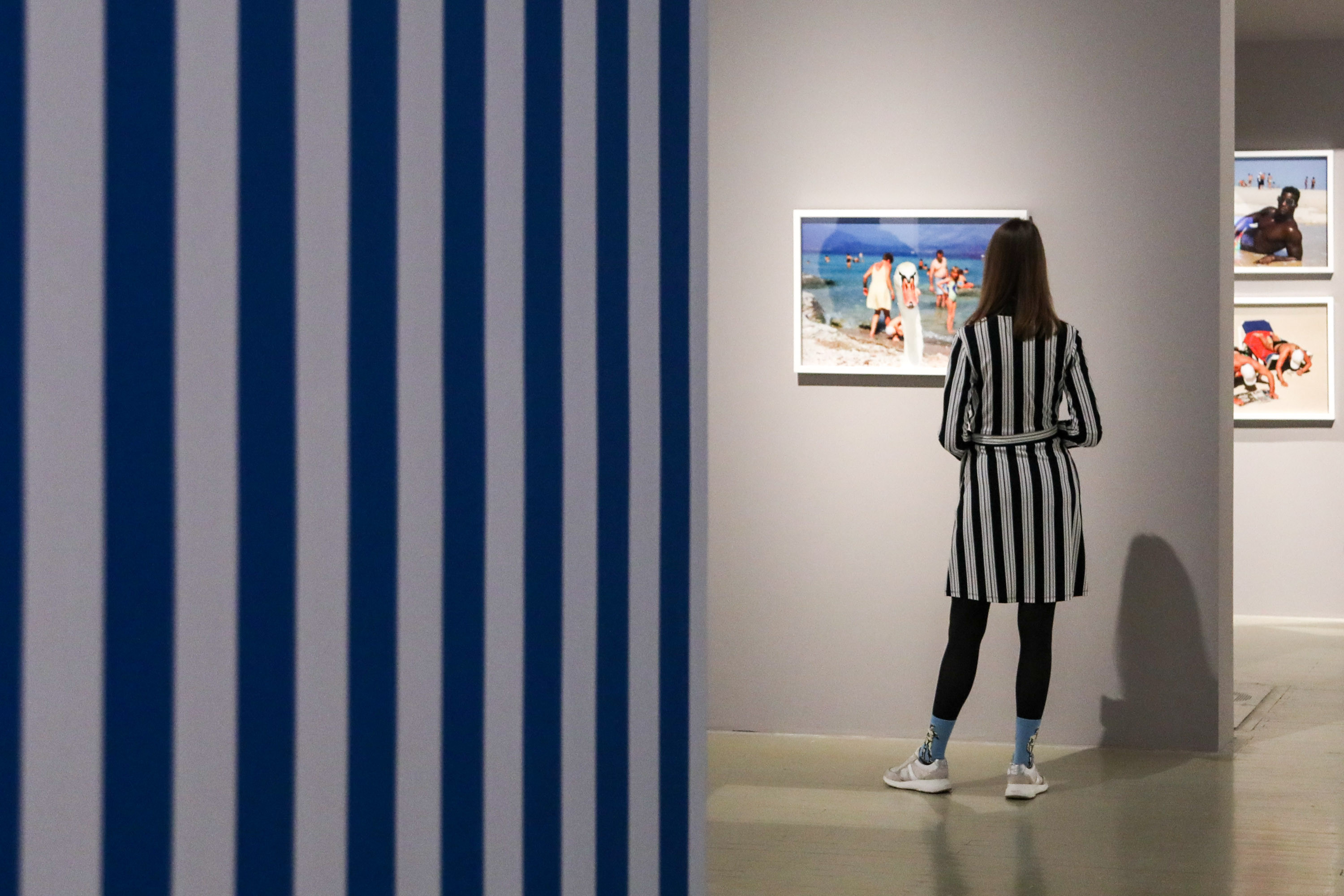 Martin Parr tárlata nyitja a Budapest FotóFesztivált a Műcsarnokban