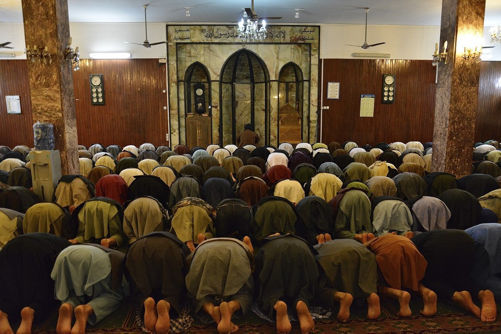 Sokan meghaltak egy kabuli mecsetben történt hatalmas robbanásban