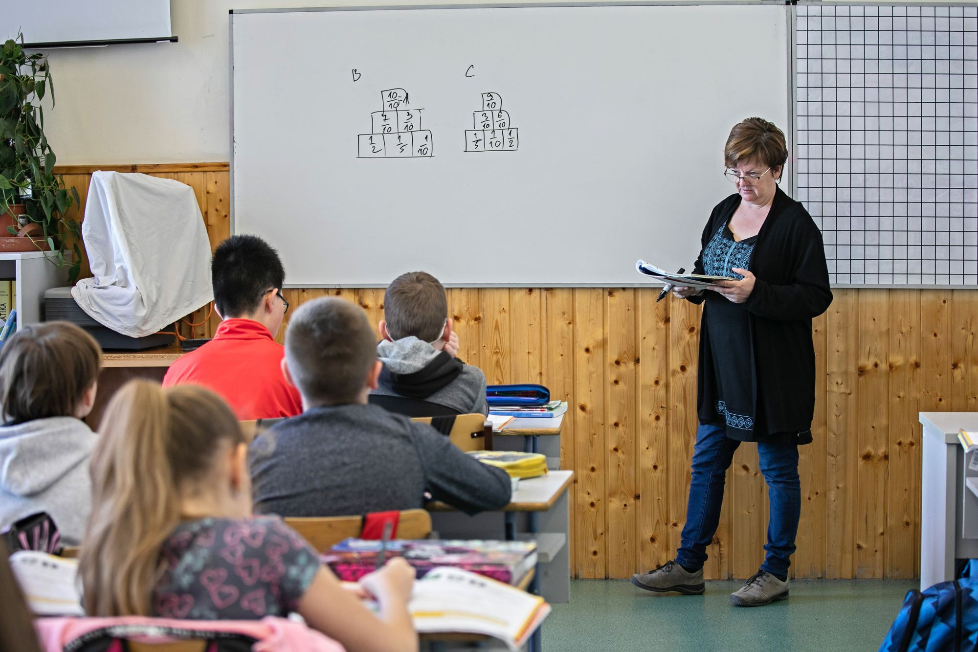 A napokban érkeznek az emelt pedagógusbérek