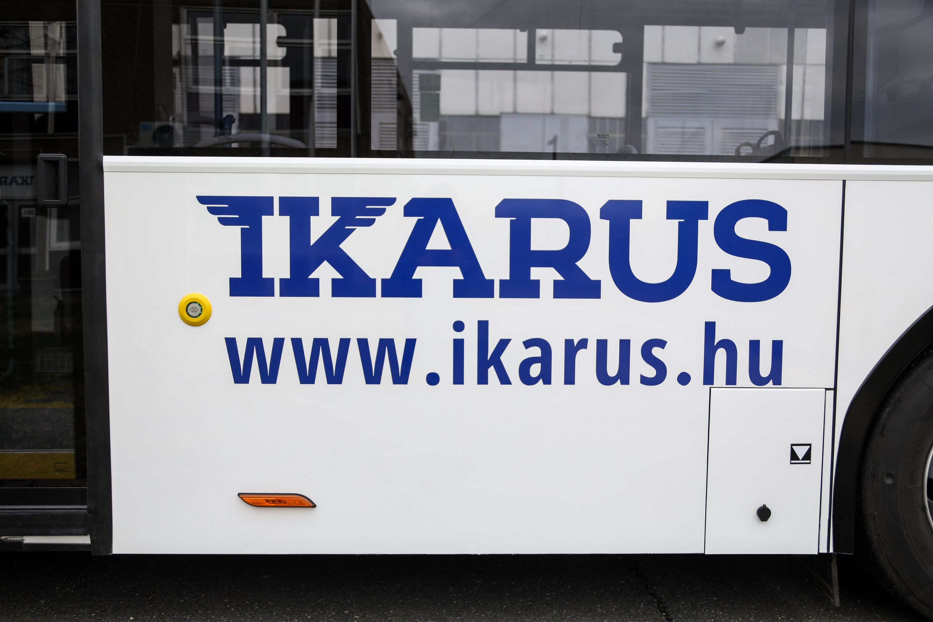 Ikarus 120e